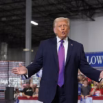 TRUMP RELATIVIZÓ LA SUBA DEL PRECIO DEL PETRÓLEO Y ASEGURÓ QUE REDOBLARÁ LA OFENSIVA CONTRA IRÁN